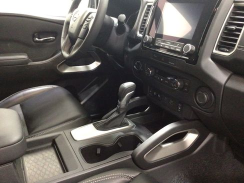 Used 2024 Nissan Frontier SL w/ Technology Package image 23