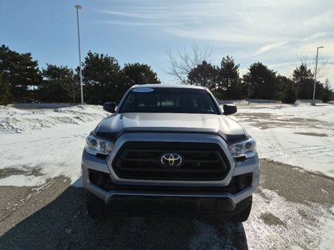 Used 2022 Toyota Tacoma SR w/ SX Package image 2