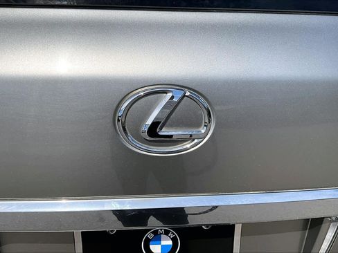 Used 2021 Lexus LX 570 4WD w/ Luxury Package image 10