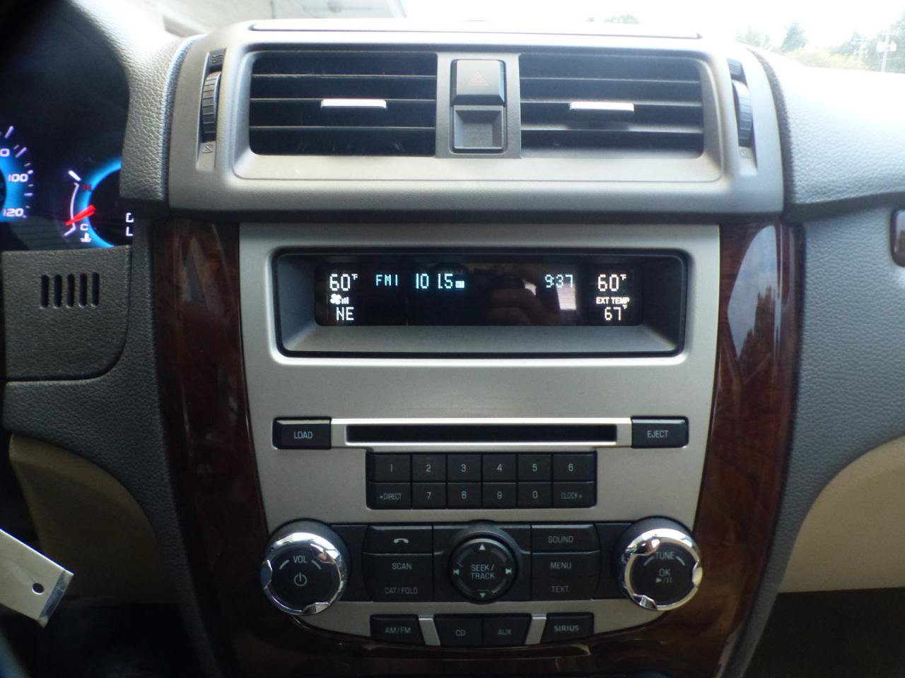 Used 2012 Ford Fusion SEL FWD image 22
