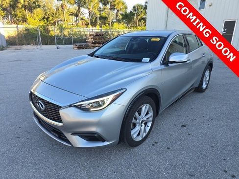 Used 2018 INFINITI QX30 image 1