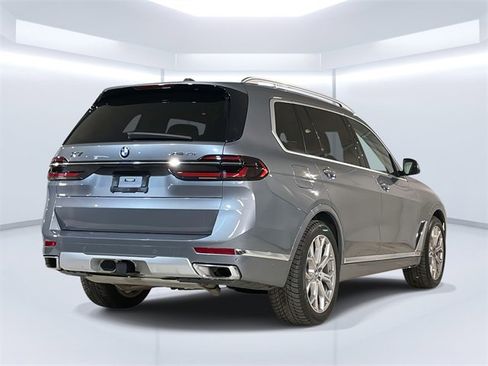 Used 2023 BMW X7 xDrive40i w/ Executive Package image 7