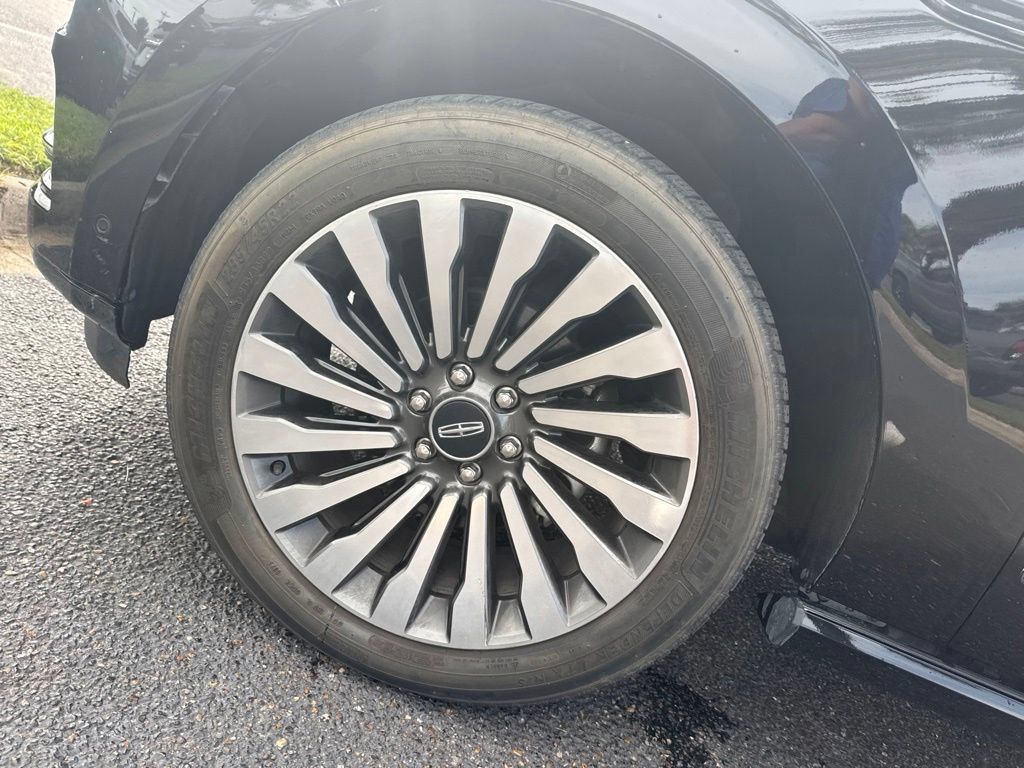 Used 2019 Lincoln Navigator L Reserve AWD/4WD image 13