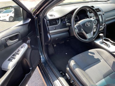 Used 2014 Toyota Camry SE FWD image 7