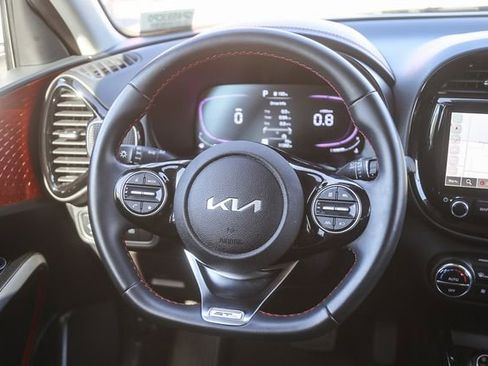 Certified 2025 Kia Soul GT-Line image 17