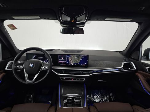 Used 2024 BMW X5 xDrive40i w/ Premium Package image 34