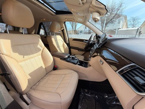 Used 2017 Mercedes-Benz GLE 350 GLE 350 w/ Parking Assist Package image 32