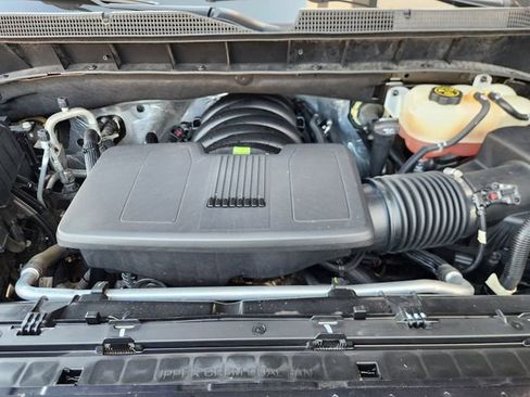 Used 2022 Chevrolet Silverado 1500 LTZ w/ Z71 Off-Road Package image 29