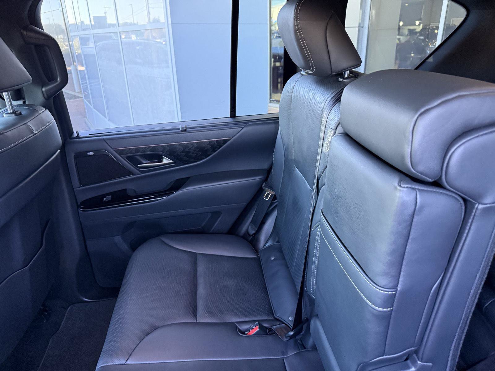 Used 2026 Lexus LX 700h Luxury w/ Appearance Package AWD/4WD image 16