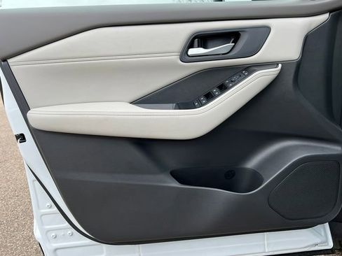 New 2026 Nissan Rogue SV image 14