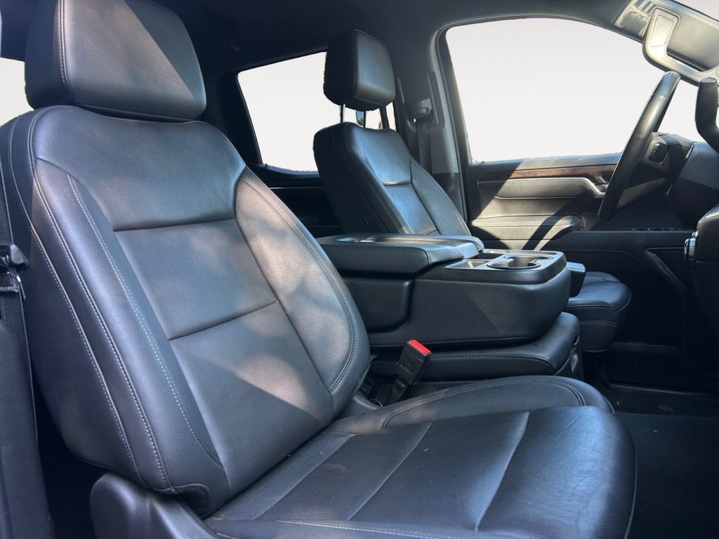 Used 2025 GMC Sierra 1500 SLT AWD/4WD image 15