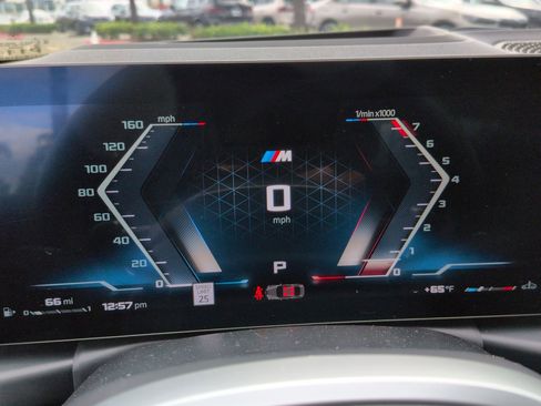 Used 2025 BMW M440i Coupe w/ Premium Package image 21