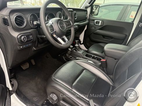 Used 2023 Jeep Wrangler Unlimited Sahara w/ Safety Group image 16