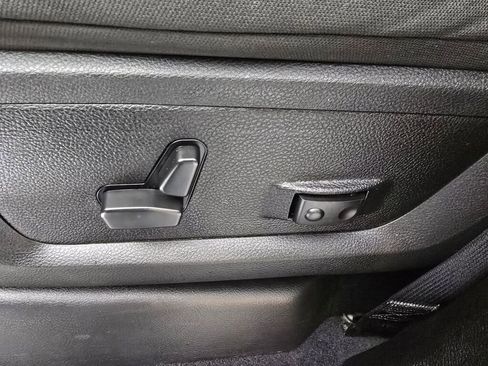 Used 2024 RAM 3500 Big Horn image 23