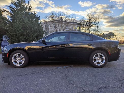 Used 2023 Dodge Charger SXT image 4