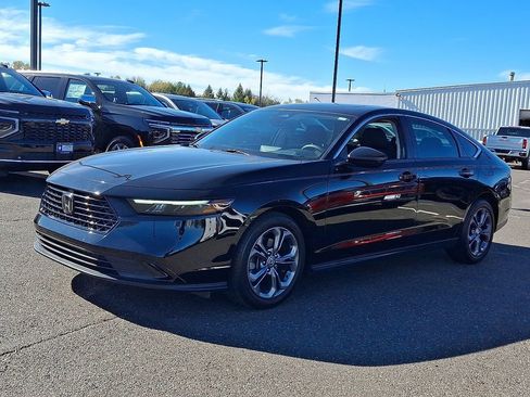 Used 2023 Honda Accord EX image 6