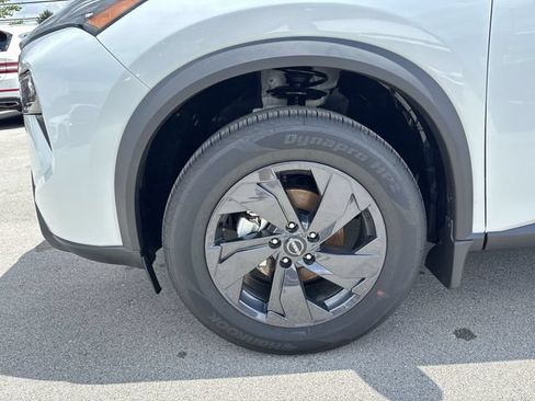 New 2026 Nissan Rogue SV AWD/4WD image 10