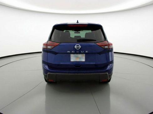 Used 2025 Nissan Rogue SV image 7