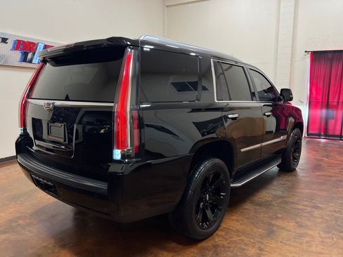 Used 2018 Cadillac Escalade Luxury RWD image 57
