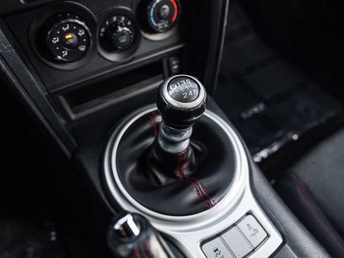 Used 2017 Subaru BRZ Premium image 12