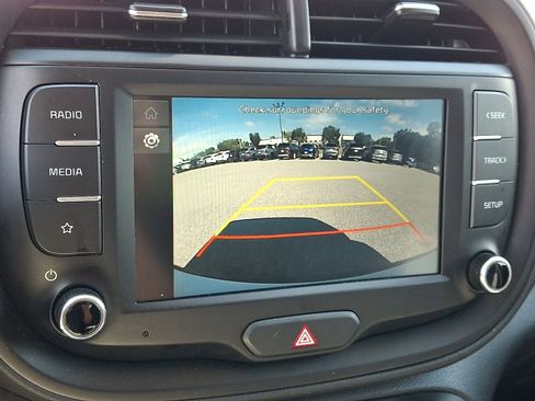 Certified 2025 Kia Soul LX w/ LX Technology Package FWD image 17