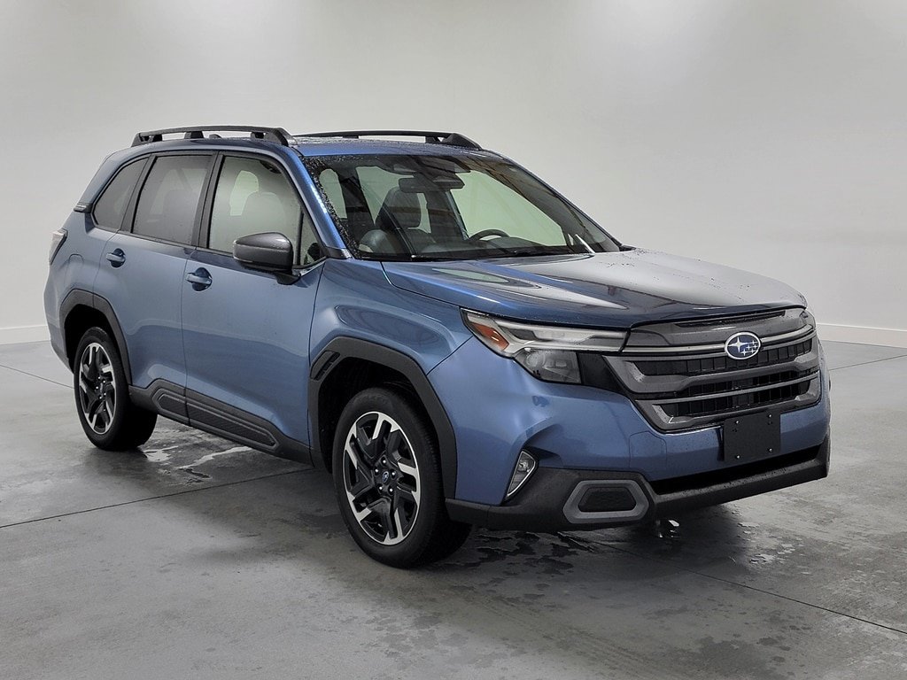 Used 2025 Subaru Forester Limited AWD/4WD image 2
