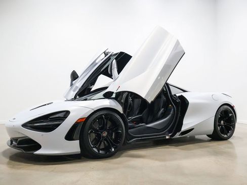 Used 2018 McLaren 720S image 7