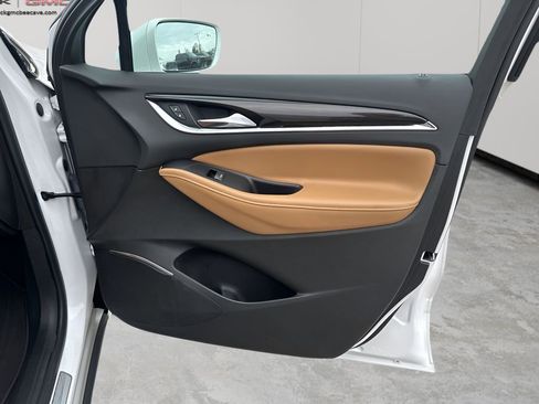 Used 2018 Buick Enclave Essence w/ Trailering Package image 11