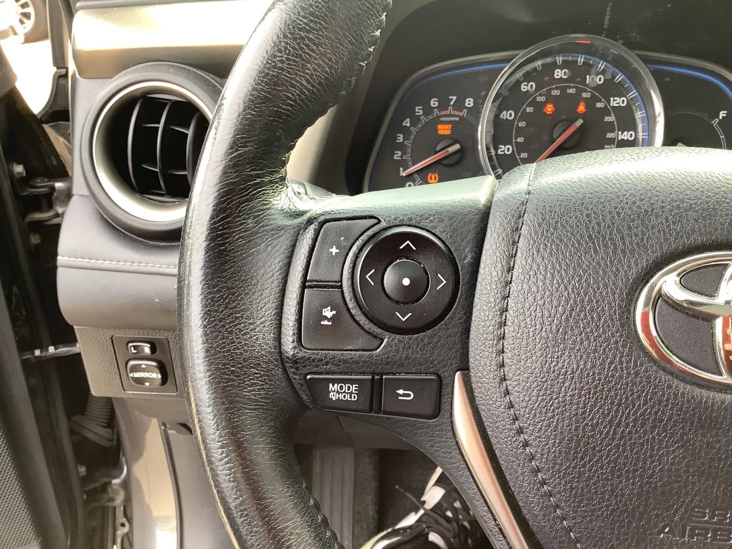 Used 2013 Toyota RAV4 Limited FWD image 39