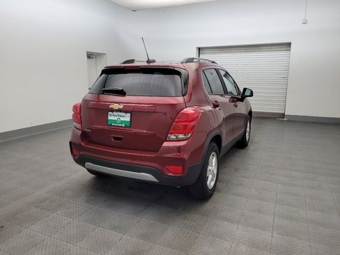 Used 2021 Chevrolet Trax LT w/ Driver Confidence Package FWD image 9