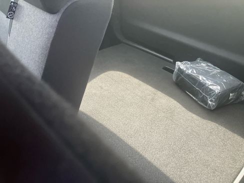 Used 2025 Nissan Kicks SV FWD image 27