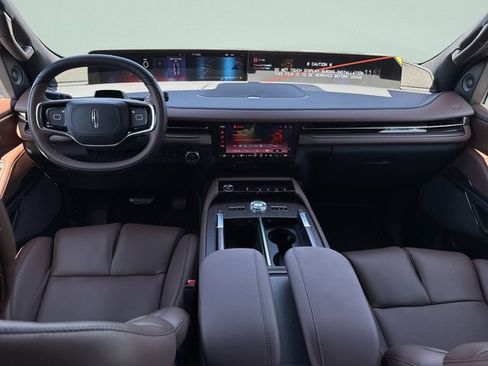 New 2026 Lincoln Navigator Reserve AWD/4WD image 21