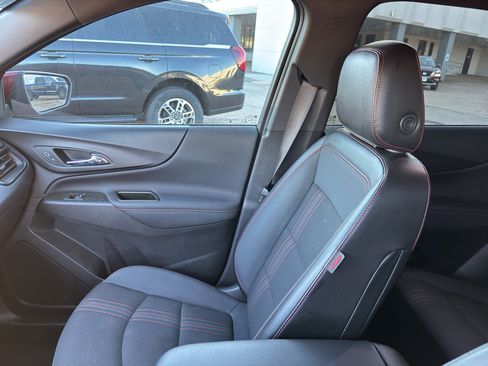 Used 2023 Chevrolet Equinox RS image 39
