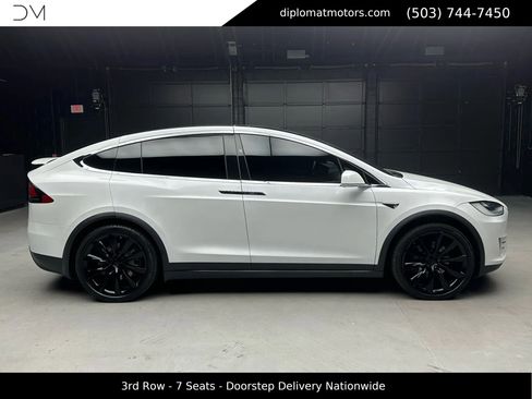 Used 2020 Tesla Model X Long Range image 8