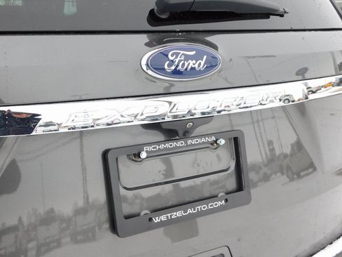 Used 2018 Ford Explorer Limited image 43