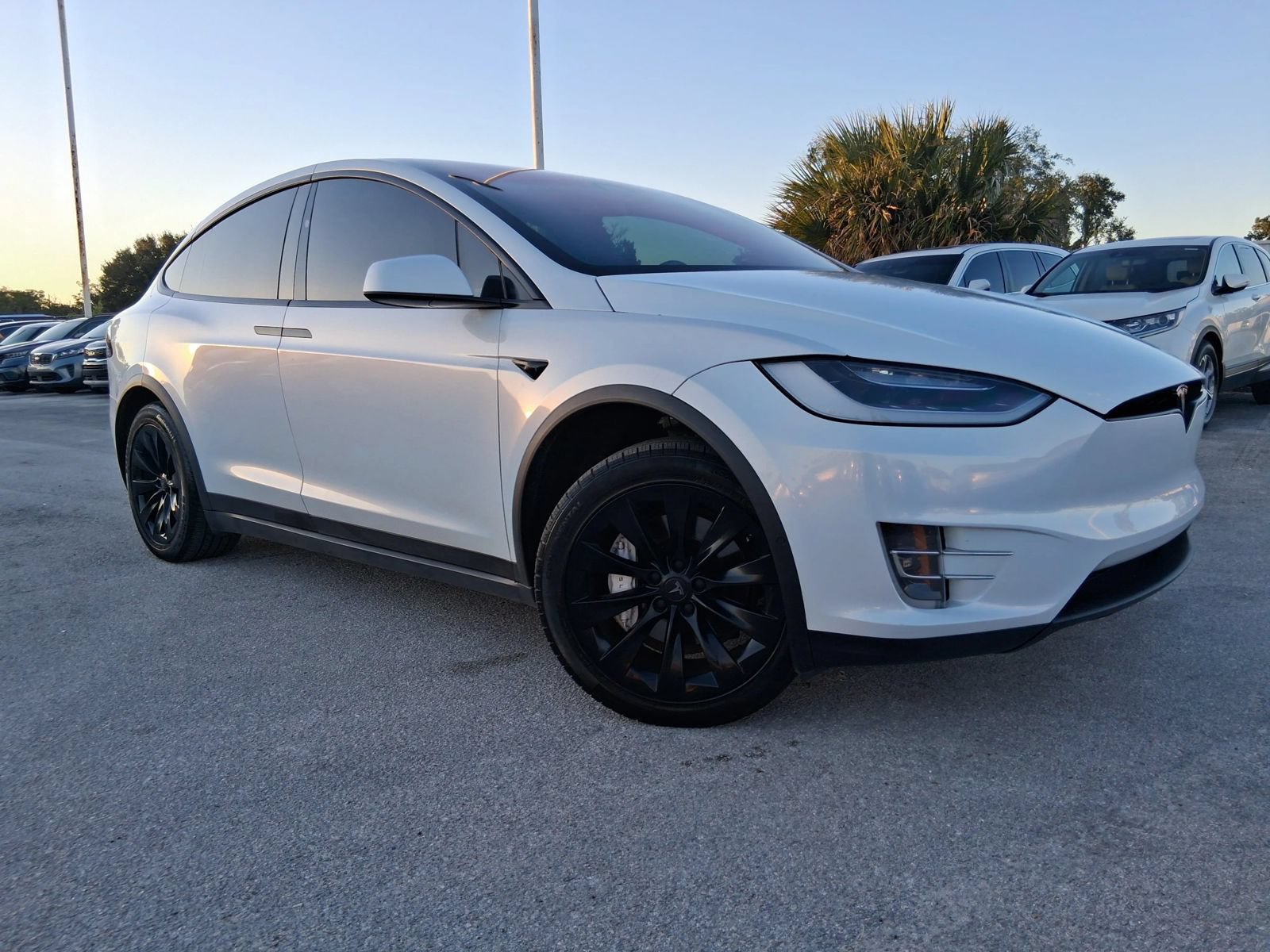 Used 2020 Tesla Model X Long Range AWD/4WD image 1