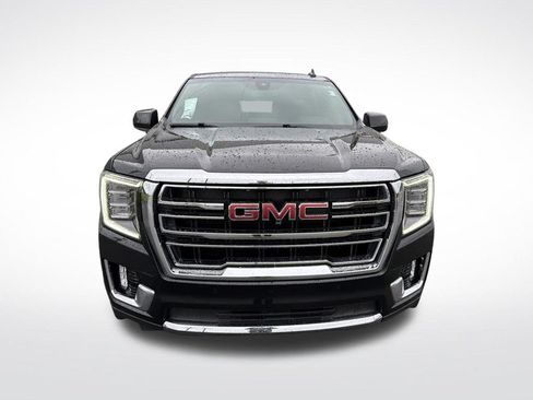 Used 2022 GMC Yukon XL SLT w/ SLT Premium Package AWD/4WD image 2