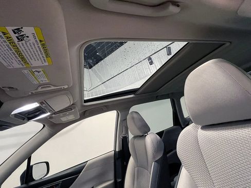 Used 2023 Subaru Forester Premium AWD/4WD image 24