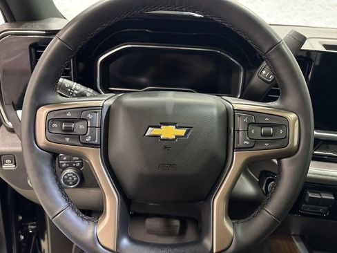 Used 2024 Chevrolet Silverado 2500 High Country w/ High Country Premium Package image 27