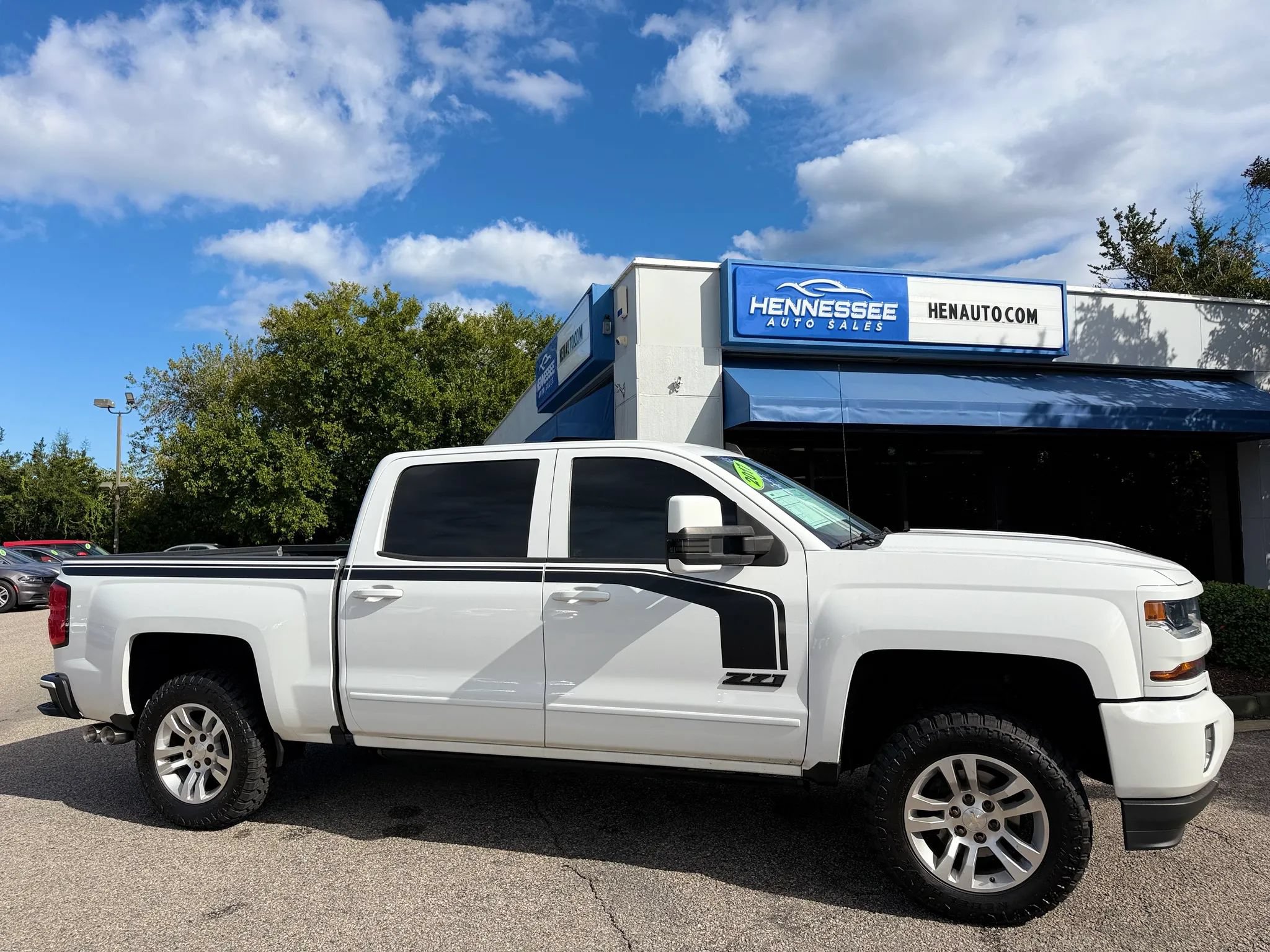 Used 2017 Chevrolet Silverado 1500 LT w/ Rally 2 Edition AWD/4WD image 27