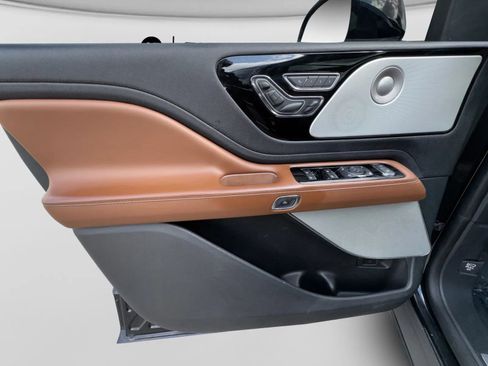 Used 2020 Lincoln Aviator Reserve w/ Equipment Group 201A image 14