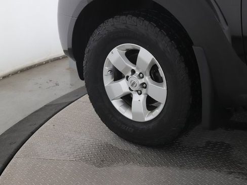 Used 2013 Nissan Frontier SV w/ SV Value Truck Pkg image 13