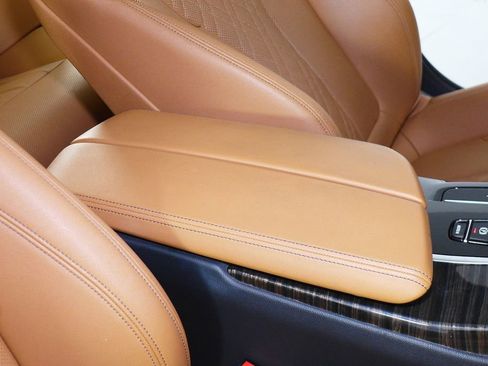 Used 2023 BMW 530i w/ Convenience Package image 16