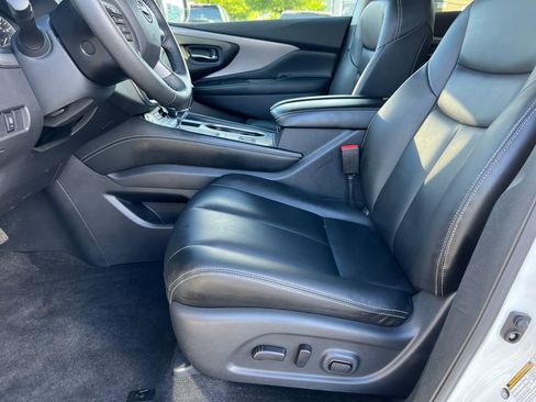 Used 2024 Nissan Murano SV AWD/4WD image 9