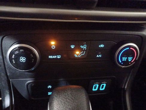 Used 2021 Ford EcoSport S image 16