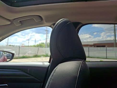 Used 2025 MAZDA CX-50 AWD 2.5 S w/ Premium Plus Pkg image 17