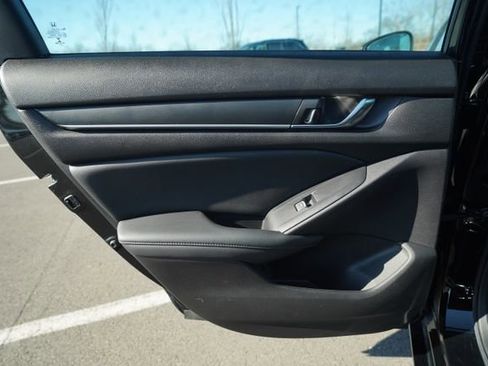 Used 2021 Honda Accord Sport Special Edition image 15