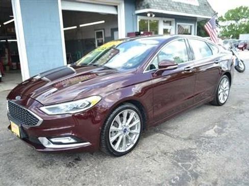 Used 2017 Ford Fusion Platinum AWD/4WD image 2