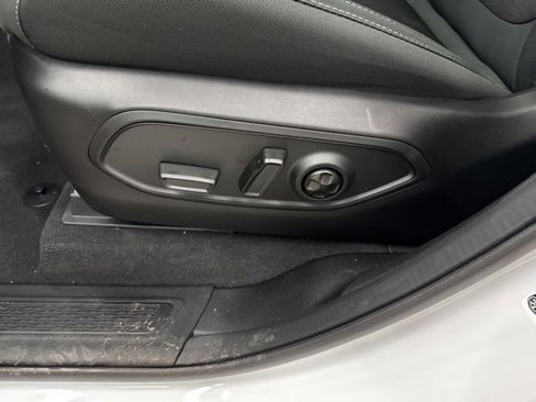 New 2025 Jeep Grand Cherokee Laredo X w/ Luxury Tech Group I image 10