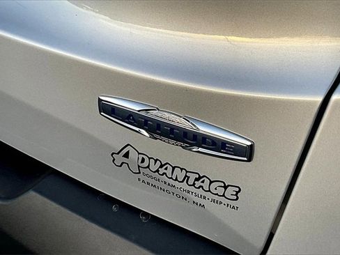 Used 2019 Jeep Renegade Latitude w/ Popular Equipment Group image 32